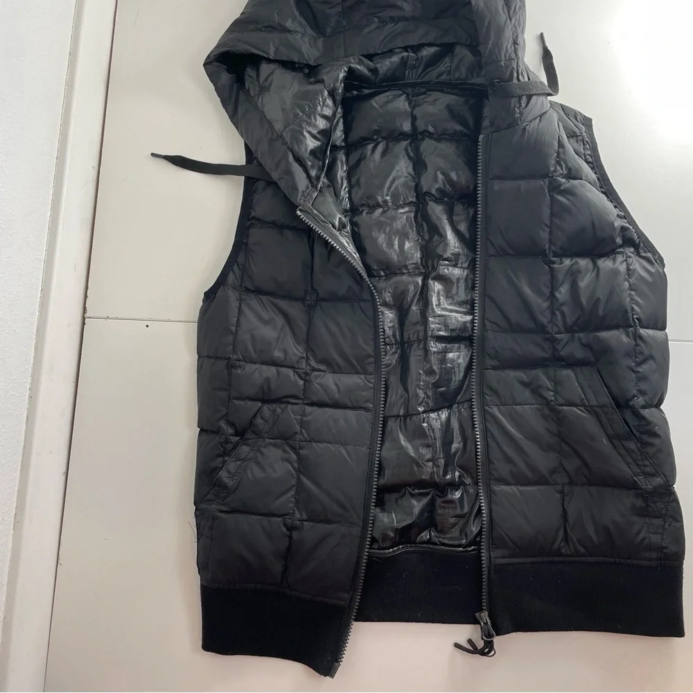 Peloton Taion Down Hooded Puffer Black Vest Women’s size S